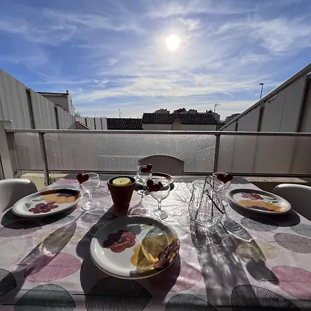 T2 Avec Terrasse Et Parking, A 50m De La - Fr-1-702-70 Agde